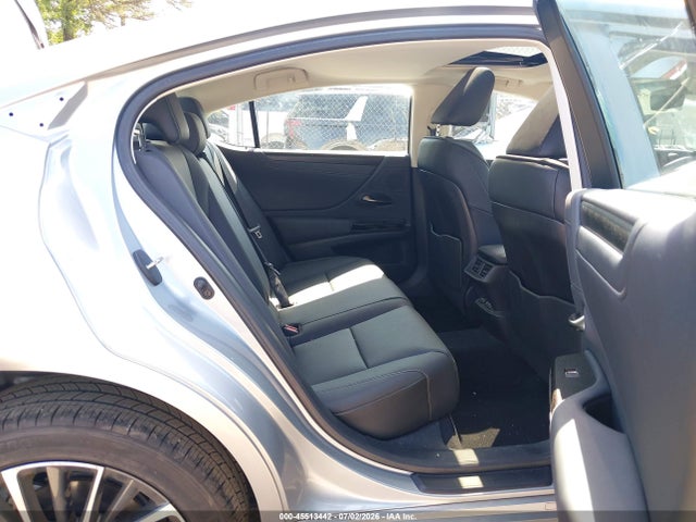 صورة 8 لـ 2023 Lexus ES 350