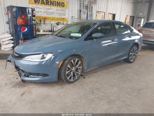 2015 Chrysler 200 S 照片 2