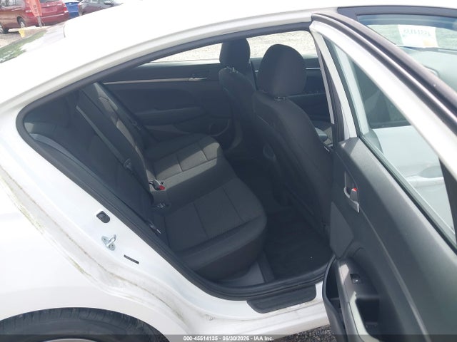 صورة 8 لـ 2020 Hyundai ELANTRA SE