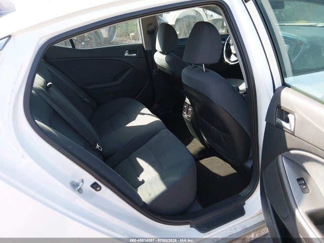 صورة 8 لـ 2016 KIA OPTIMA HYBRID