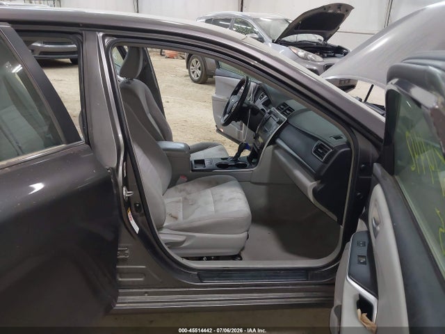 صورة 5 لـ 2015 Toyota CAMRY HYBRID LE