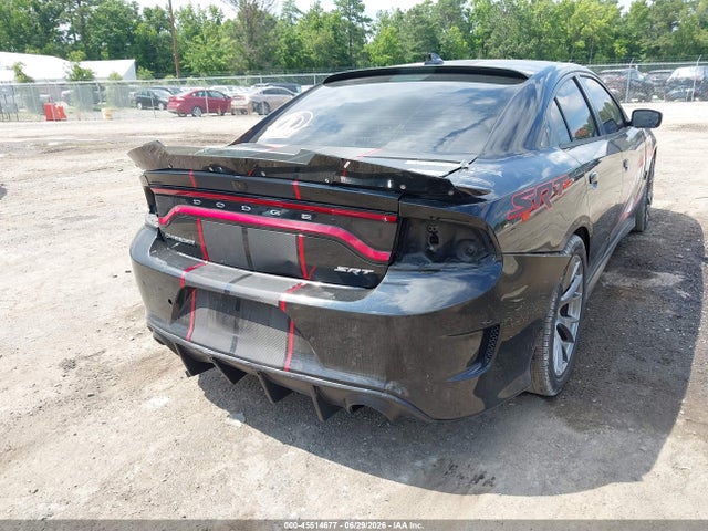 صورة 6 لـ 2016 Dodge CHARGER SRT 392