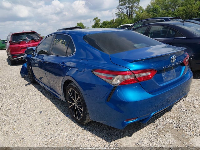 2018 Toyota CAMRY SE — фото 3