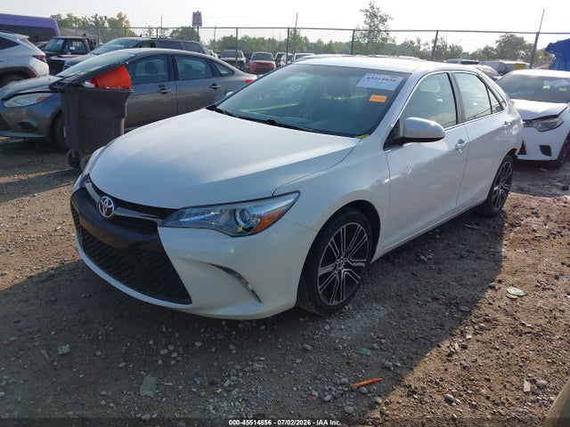 2016 Toyota CAMRY SE 照片 2