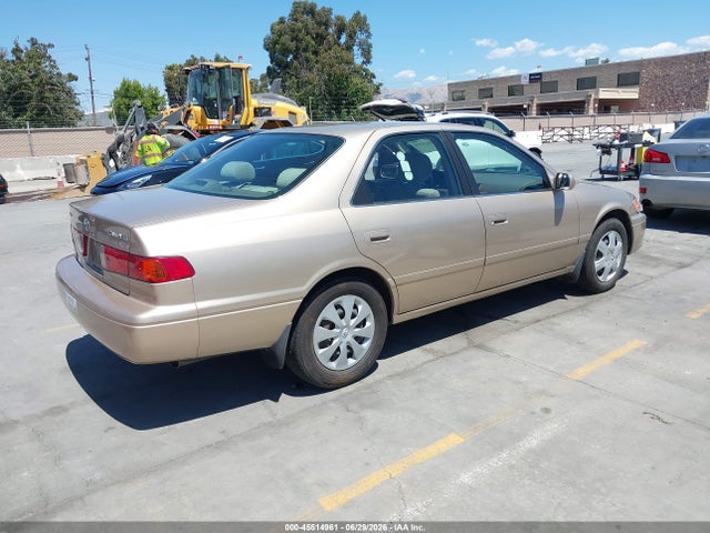 2000 Toyota CAMRY LE photo 4