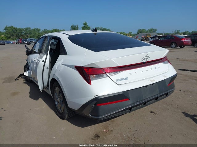 صورة 3 لـ 2026 Hyundai ELANTRA SE