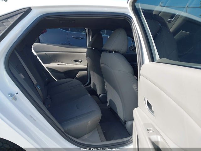 صورة 8 لـ 2026 Hyundai ELANTRA SE