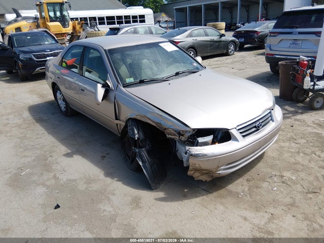 2000 TOYOTA CAMRY LE