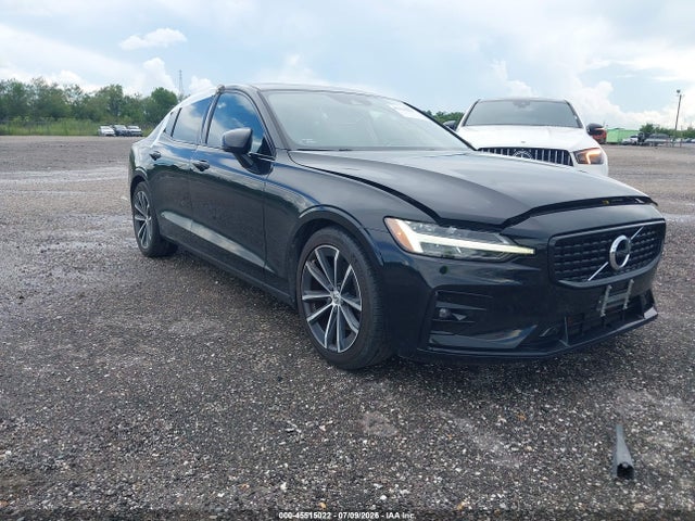 2021 VOLVO S60 T5 MOMENTUM
