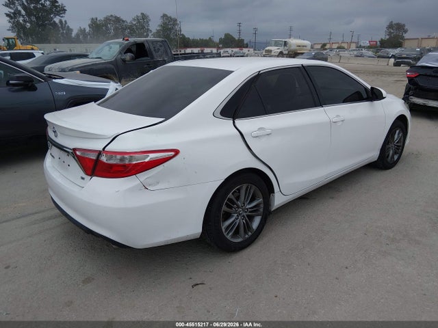 2017 TOYOTA CAMRY SE 4