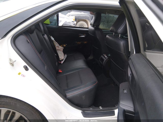 2017 TOYOTA CAMRY SE 8