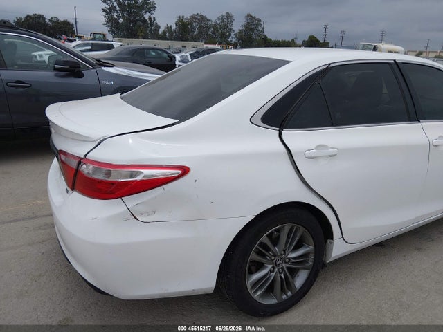 2017 TOYOTA CAMRY SE 14