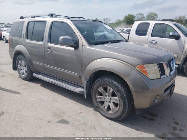 2005 NISSAN PATHFINDE LE