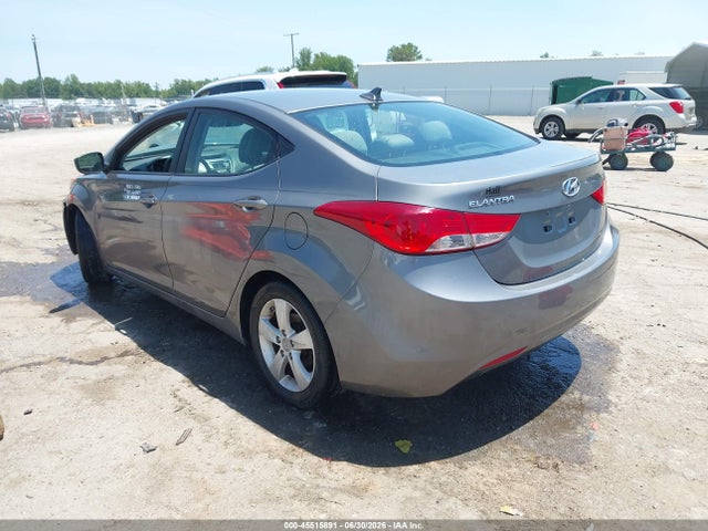 صورة 3 لـ 2013 Hyundai ELANTRA GLS
