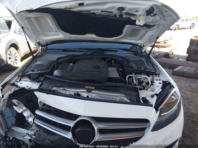 صورة 10 لـ 2018 Mercedes-BENZ C 300 4MATIC