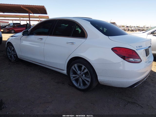 صورة 3 لـ 2018 Mercedes-BENZ C 300 4MATIC