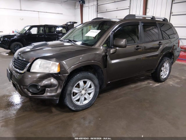 2011 Mitsubishi ENDEAVOR 照片 2