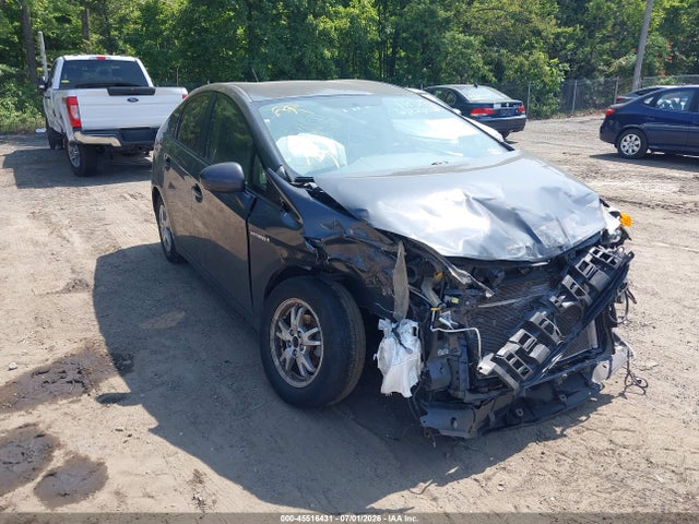 2011 TOYOTA PRIUS THREE