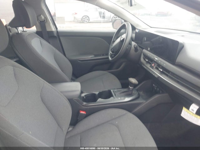2025 KIA K4 LXS photo 5