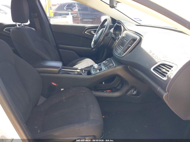 صورة 5 لـ 2015 Chrysler 200 LIMITED