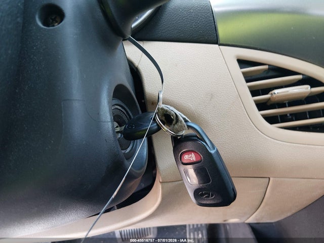 2013 Hyundai ELANTRA GLS — миниатюра 10