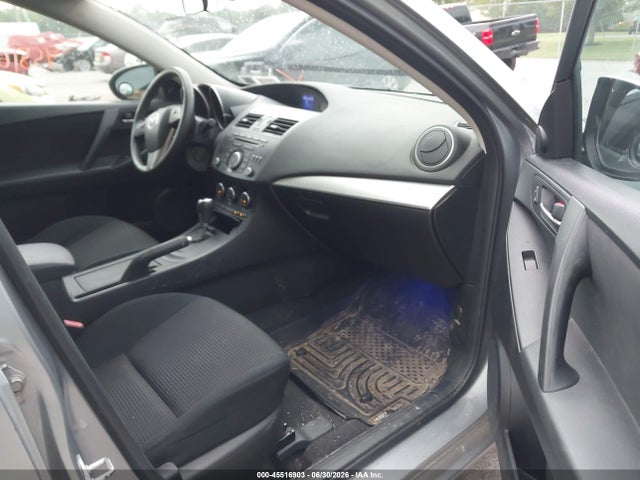 صورة 5 لـ 2013 Mazda MAZDA3 I TOURING