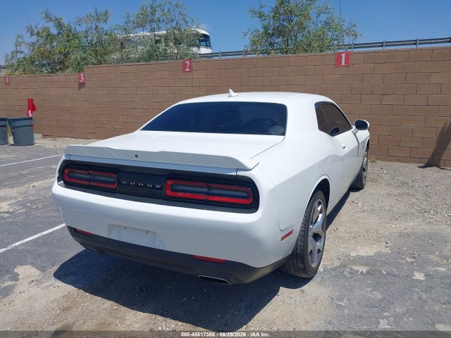2015 Dodge CHALLENGER SXT PLUS — миниатюра 4