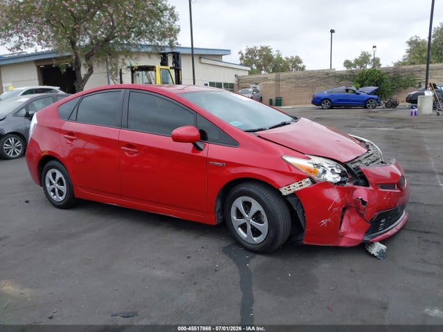 صورة مصغرة 14 لـ 2015 Toyota PRIUS THREE