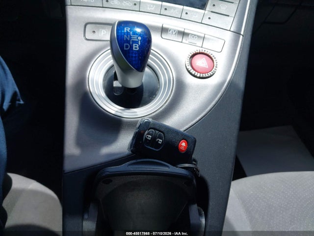 صورة مصغرة 11 لـ 2015 Toyota PRIUS THREE