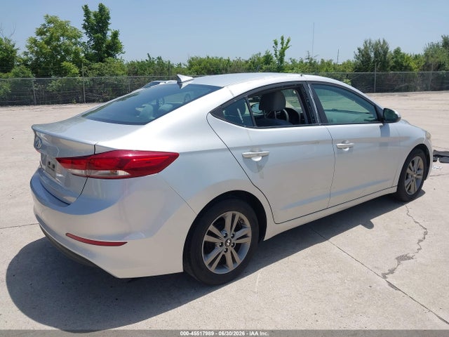 2017 Hyundai ELANTRA SE — фото 4