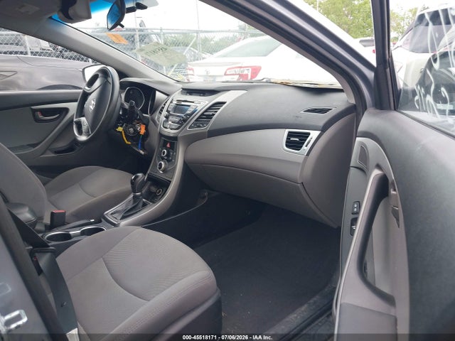 2016 Hyundai ELANTRA SE 照片 5