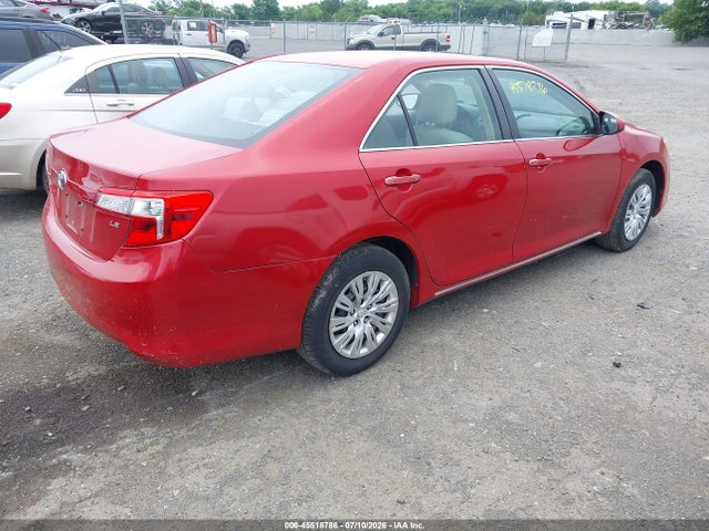 2013 Toyota CAMRY LE photo 4