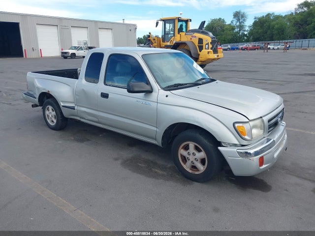 2000 TOYOTA TACOMA 
