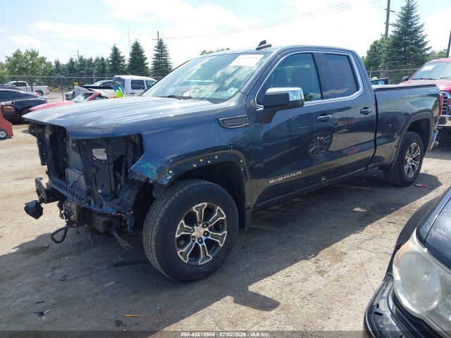 صورة 2 لـ 2020 GMC SIERRA 1500 4WD STANDARD BOX SLE