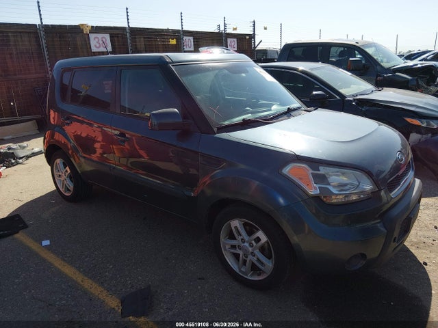 2011 KIA SOUL +