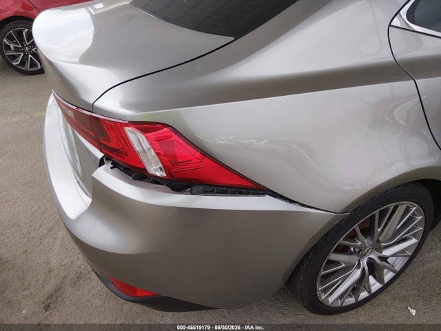 2014 Lexus IS 250 — миниатюра 14