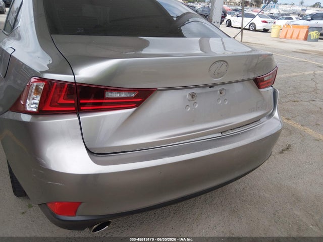 2014 Lexus IS 250 — миниатюра 15