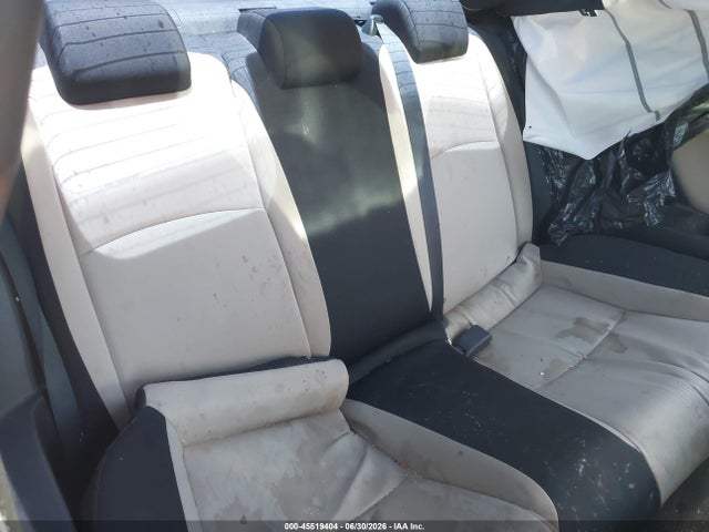 2016 Honda CIVIC LX — фото 8