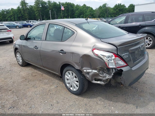 2015 Nissan VERSA 1.6 S+ — фото 3