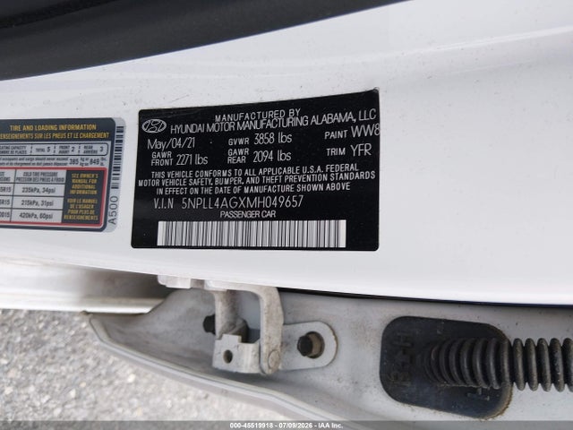 صورة 9 لـ 2021 Hyundai ELANTRA SE