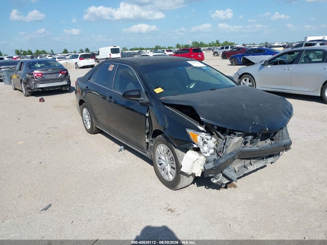 2013 TOYOTA CAMRY LE