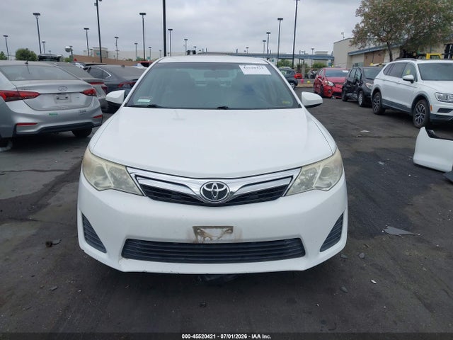 2014 Toyota CAMRY LE — миниатюра 13