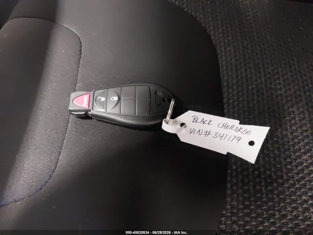 2019 JEEP CHEROKEE LATITUDE 4X4 11