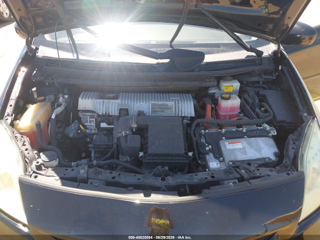 صورة 10 لـ 2012 Toyota PRIUS TWO