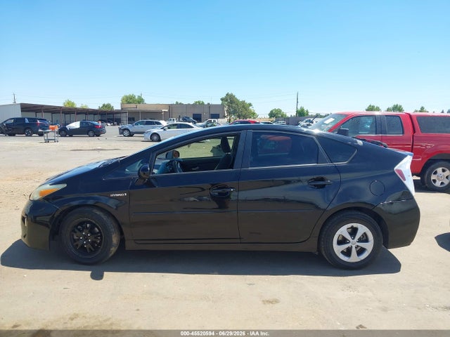 صورة مصغرة 14 لـ 2012 Toyota PRIUS TWO