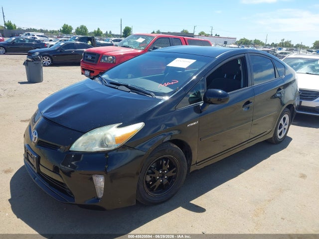 صورة 2 لـ 2012 Toyota PRIUS TWO