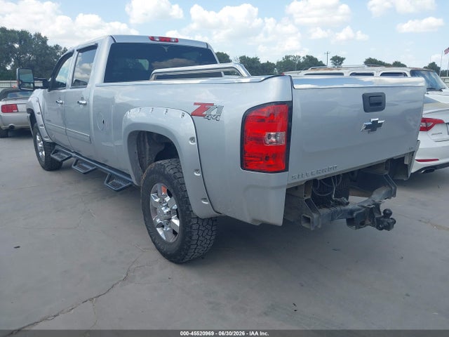 2012 Chevrolet SILVERADO 2500HD LT — фото 3