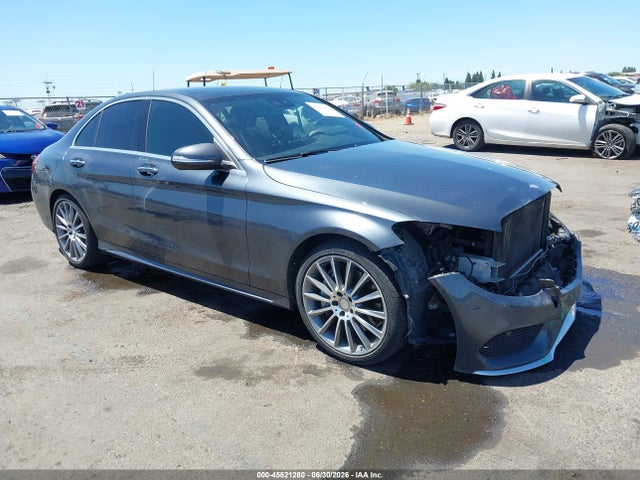 صورة 1 لـ 2015 Mercedes-BENZ C 300 SPORT 4MATIC