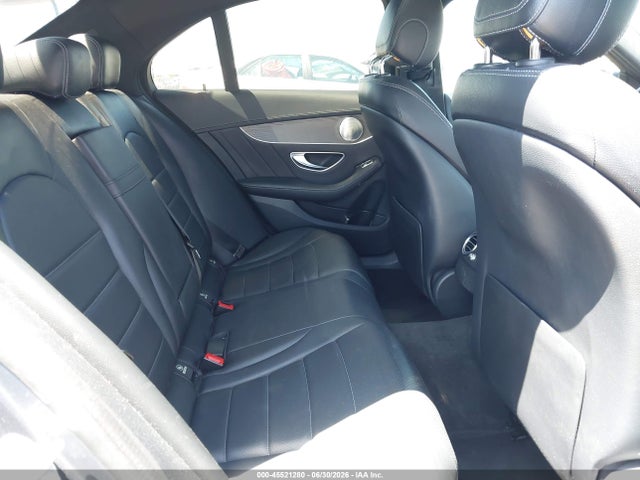 صورة 8 لـ 2015 Mercedes-BENZ C 300 SPORT 4MATIC