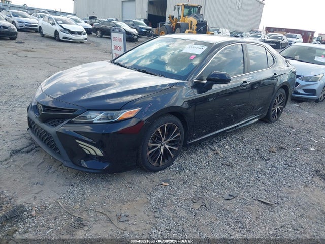 2018 Toyota CAMRY SE — фото 2